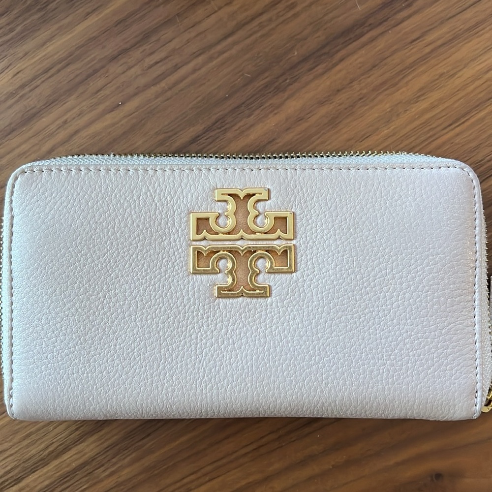 Tory Burch Natural Britten Zip Continental Wallet - Light blush pink